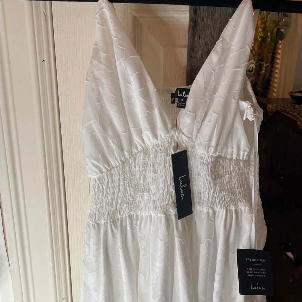 Lulu's Textured White Sleeveless Dress